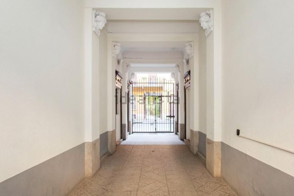 appartamento in vendita a Milano in zona Sempione