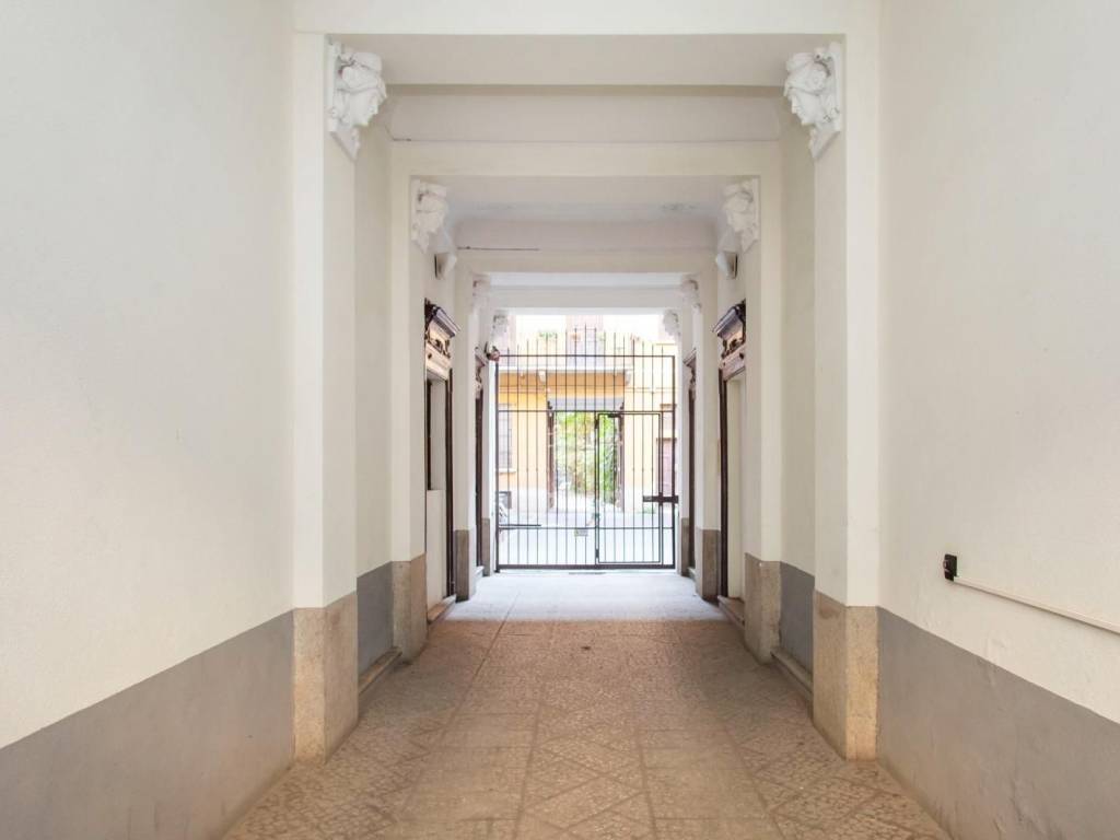 appartamento in vendita a Milano in zona Sempione