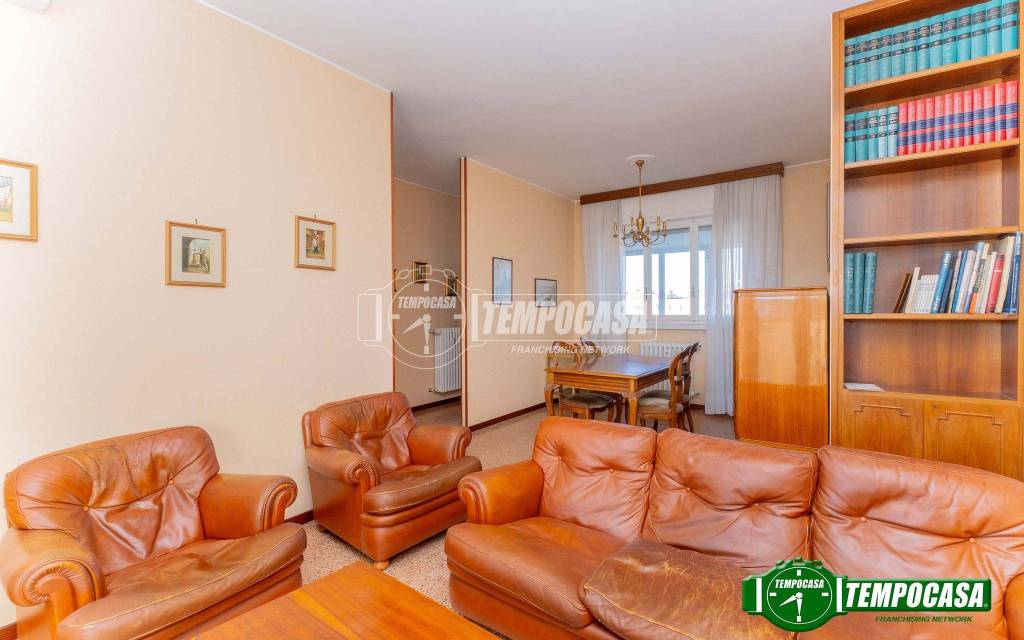 appartamento in vendita a Milano in zona Quarto Cagnino