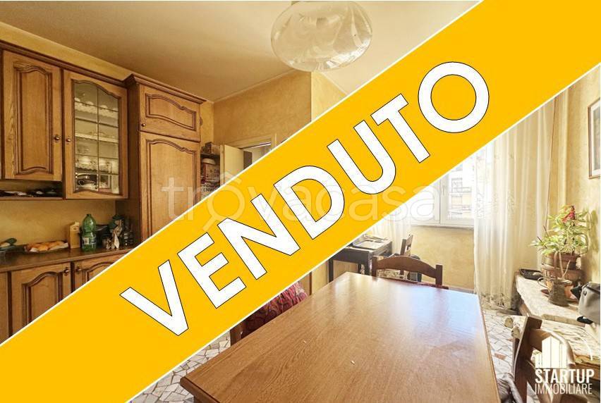 appartamento in vendita a Milano in zona Cascina dei Pomi