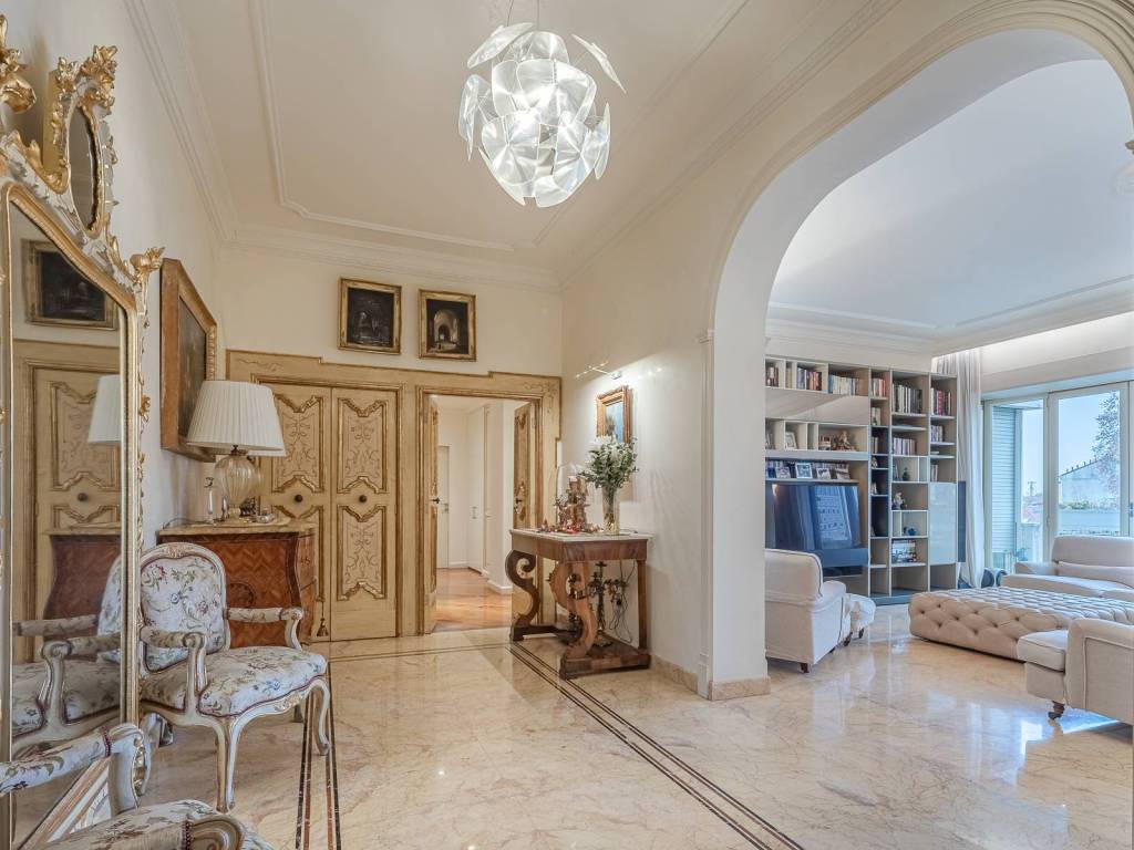 appartamento in vendita a Milano in zona Porta Venezia