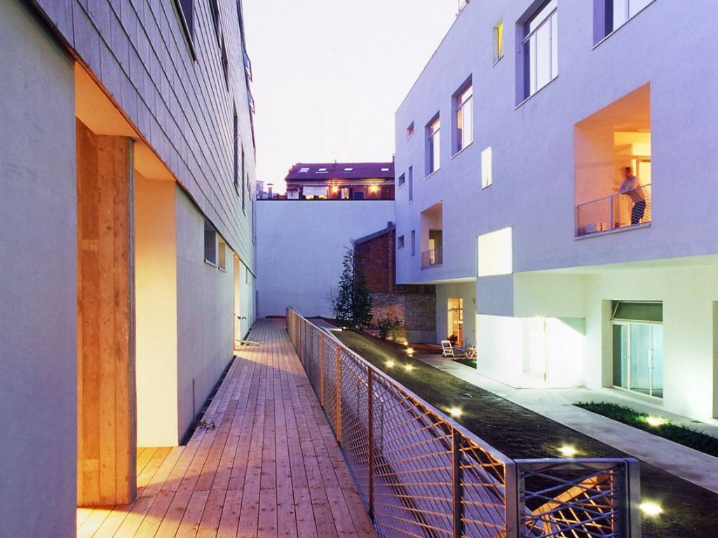 appartamento in vendita a Milano in zona Lambrate