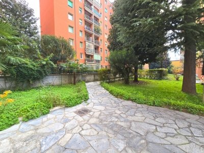 appartamento in vendita a Milano in zona Isola
