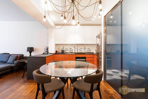appartamento in vendita a Milano in zona Porta Nuova