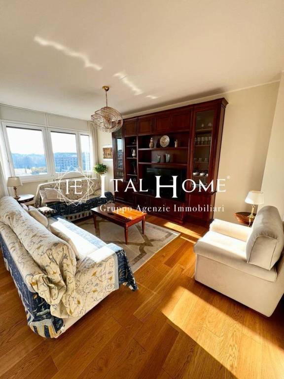 appartamento in vendita a Milano in zona Ghisolfa