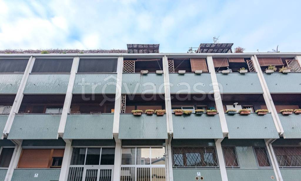 appartamento in vendita a Milano in zona Dergano