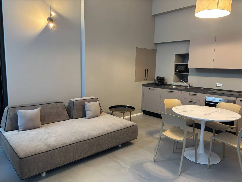 appartamento in vendita a Milano in zona Famagosta