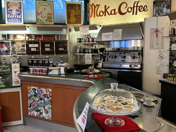 negozio in vendita a Milano in zona Porta Romana