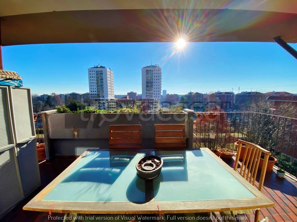 appartamento in vendita a Milano in zona Adriano