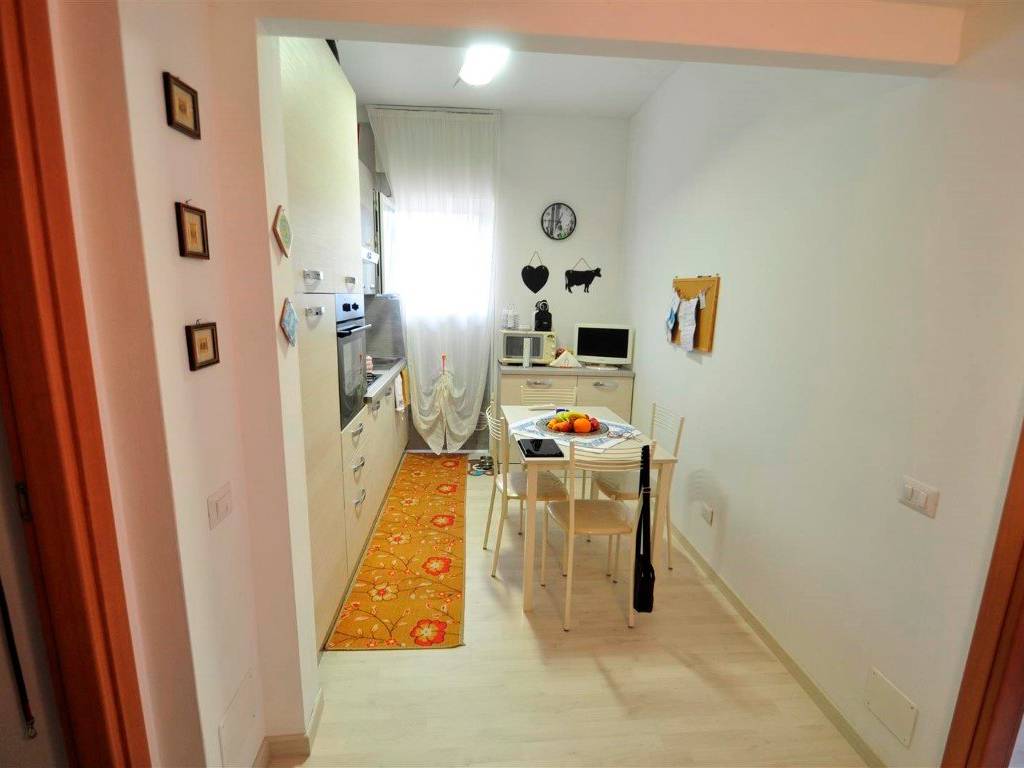 appartamento in vendita a Milano in zona Famagosta