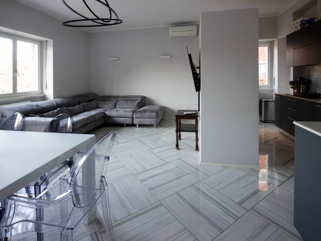 appartamento in vendita a Milano in zona Solari