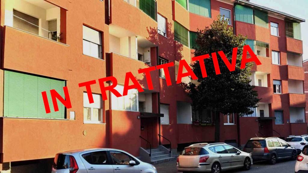 appartamento in vendita a Milano in zona Molino Dorino