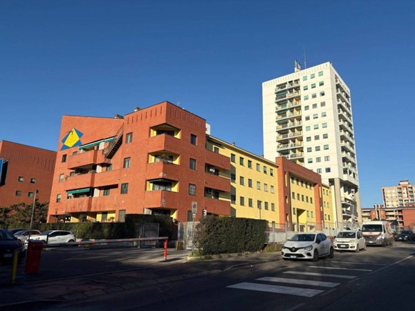 appartamento in vendita a Milano in zona Adriano