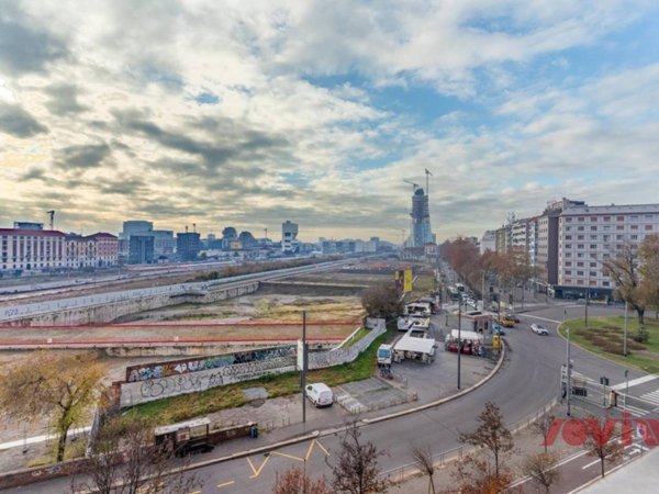 appartamento in vendita a Milano in zona Porta Vittoria