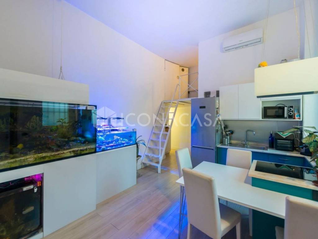 appartamento in vendita a Milano in zona Porta Vittoria