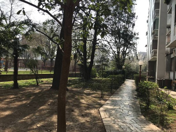 appartamento in vendita a Milano in zona Crescenzago