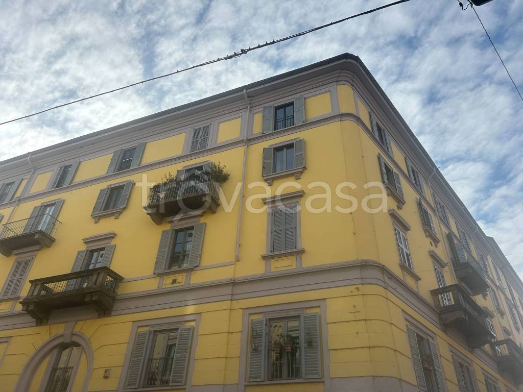 appartamento in vendita a Milano in zona Porta Genova