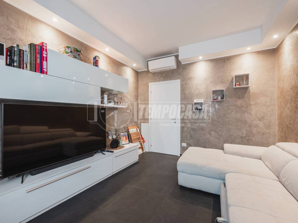 appartamento in vendita a Milano in zona Vigentino