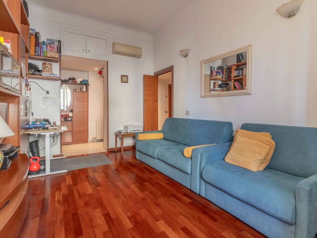 appartamento in vendita a Milano in zona Morivione