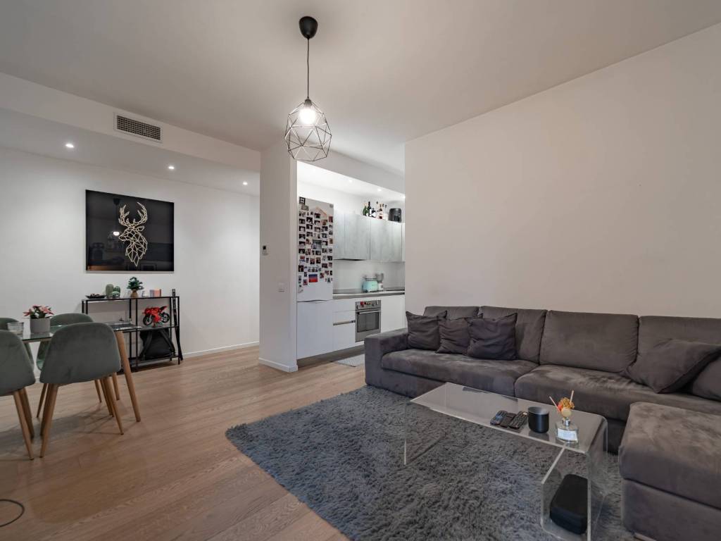 appartamento in vendita a Milano in zona Lambrate