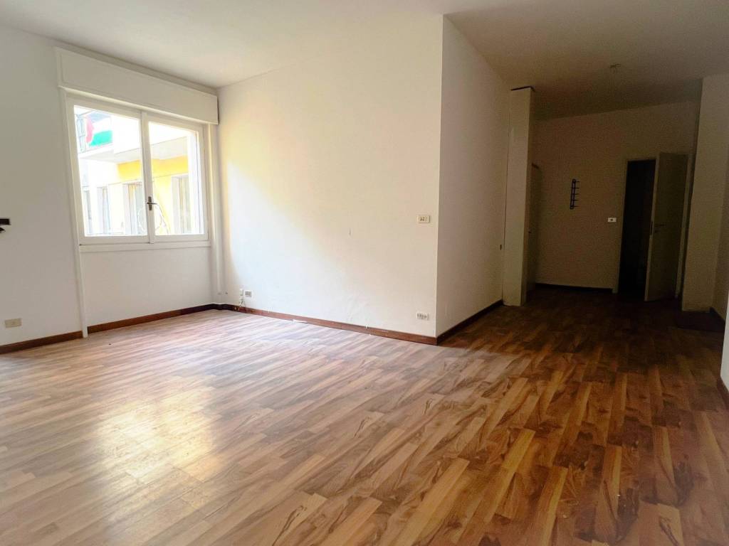 appartamento in vendita a Milano in zona Città Studi