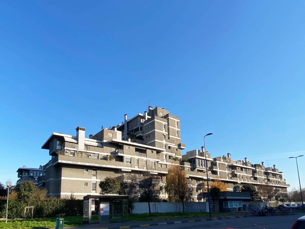 appartamento in vendita a Milano in zona Barona