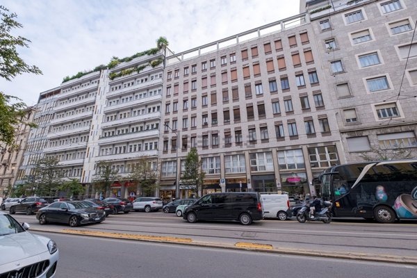 appartamento in vendita a Milano in zona Guastalla