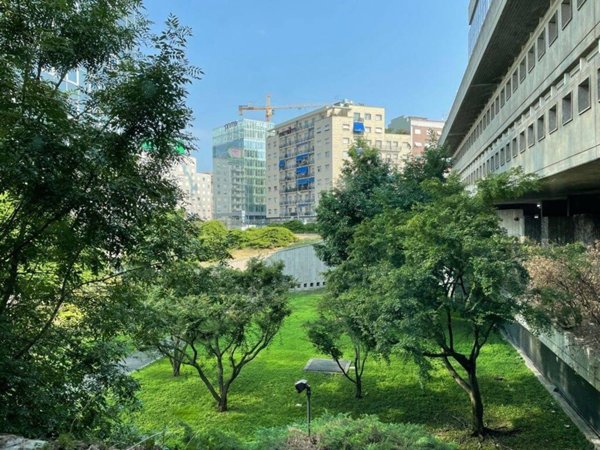 ufficio in vendita a Milano in zona Città Studi
