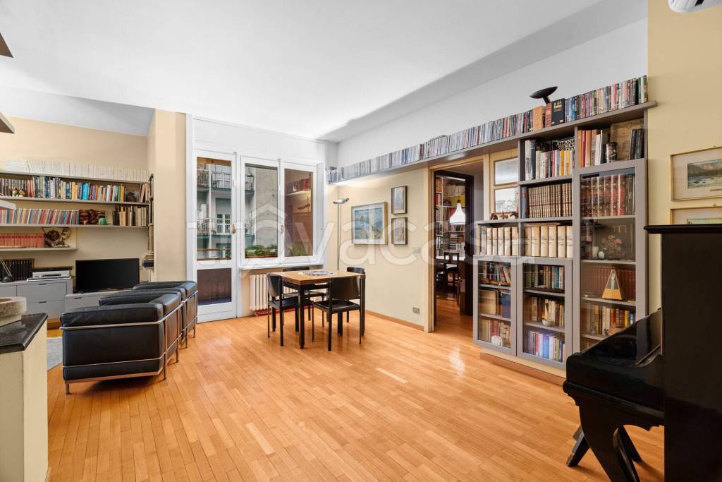 appartamento in vendita a Milano in zona Solari