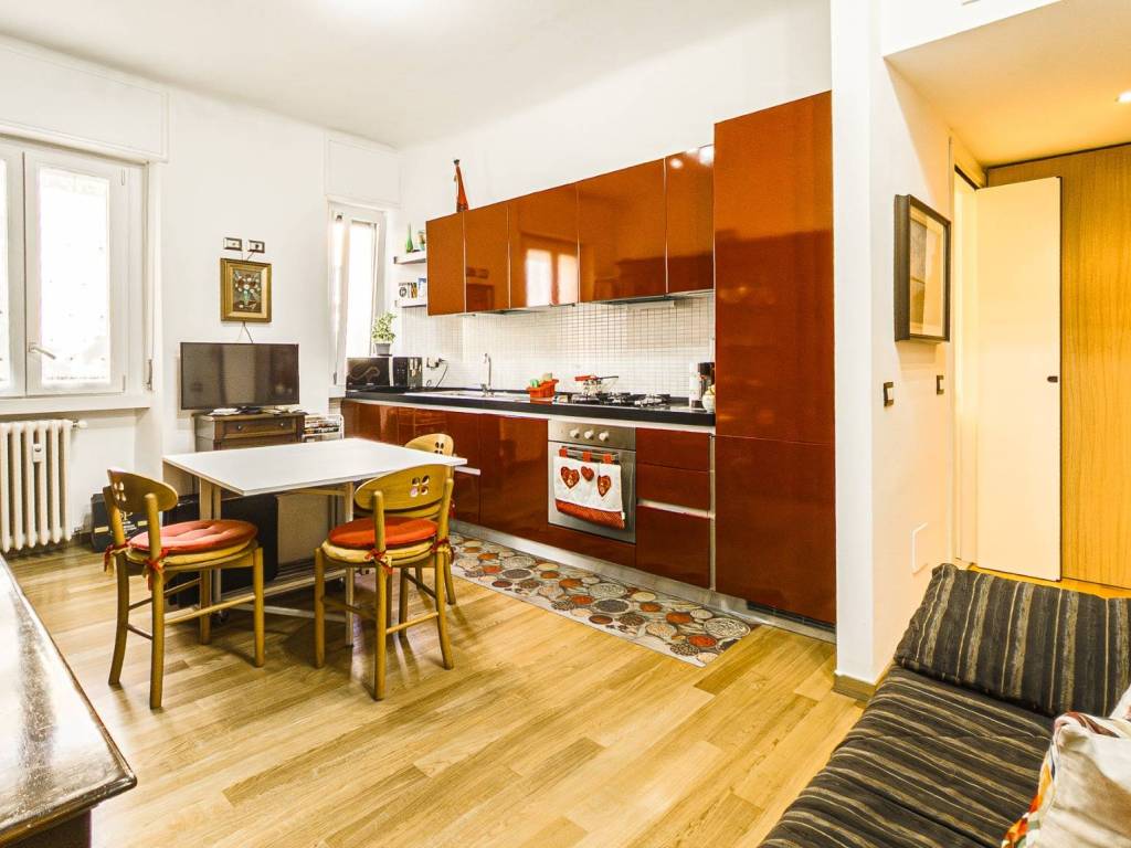 appartamento in vendita a Milano in zona Piazzale Lodi