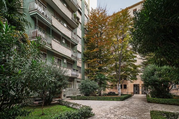 appartamento in vendita a Milano in zona Isola