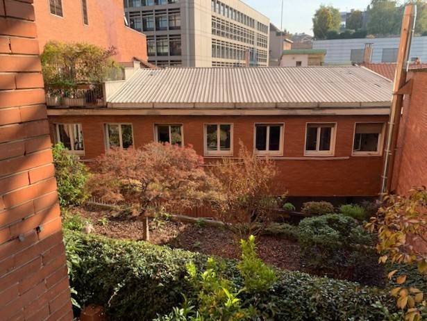 appartamento in vendita a Milano in zona Isola