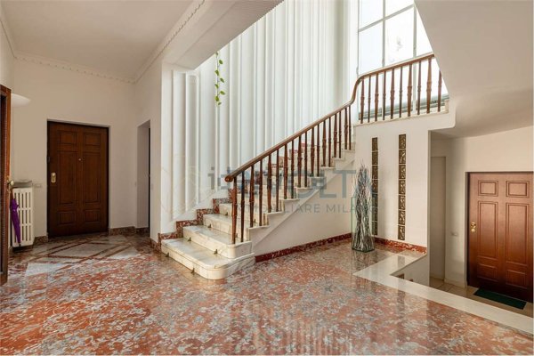 appartamento in vendita a Milano in zona Città Studi