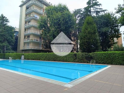 appartamento in vendita a Milano in zona Famagosta