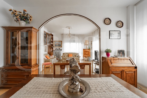 appartamento in vendita a Milano in zona Bocconi