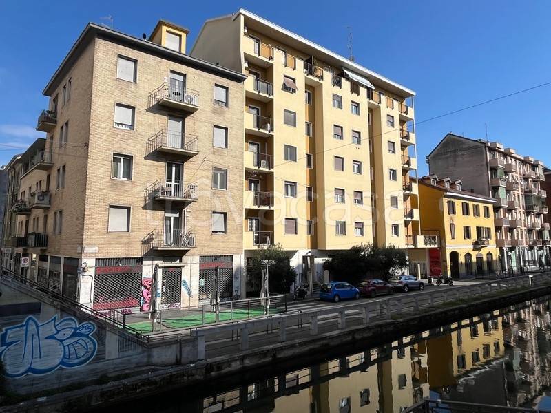 appartamento in vendita a Milano in zona Porta Genova