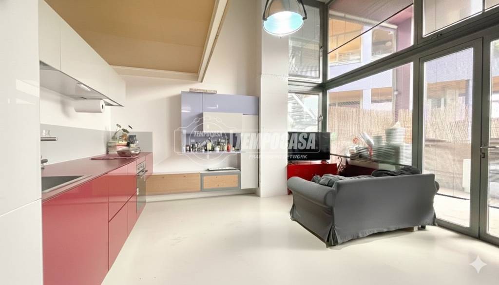 appartamento in vendita a Milano in zona Lambrate