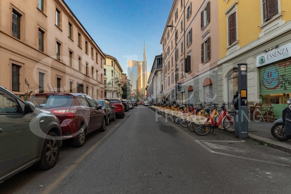 appartamento in vendita a Milano in zona Porta Garibaldi