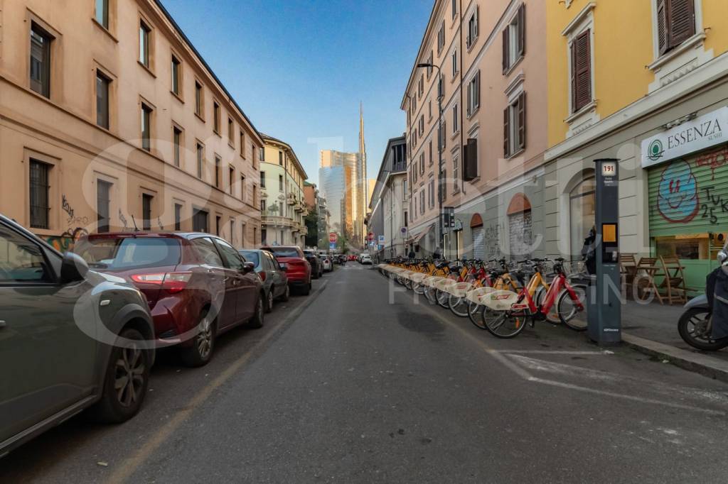 appartamento in vendita a Milano in zona Porta Garibaldi