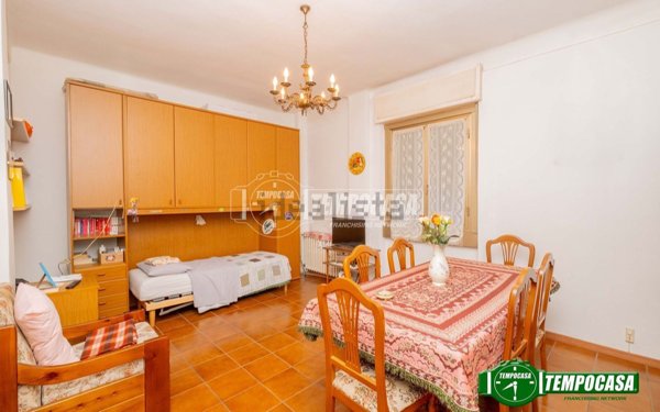 appartamento in vendita a Milano in zona Baggio