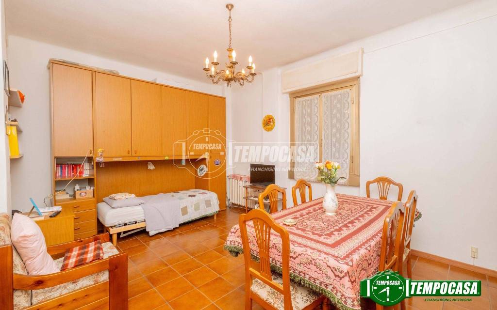 appartamento in vendita a Milano in zona Baggio