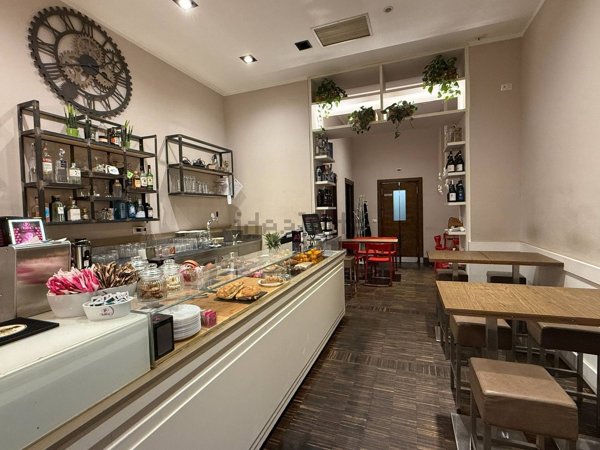 negozio in vendita a Milano in zona Porta Romana