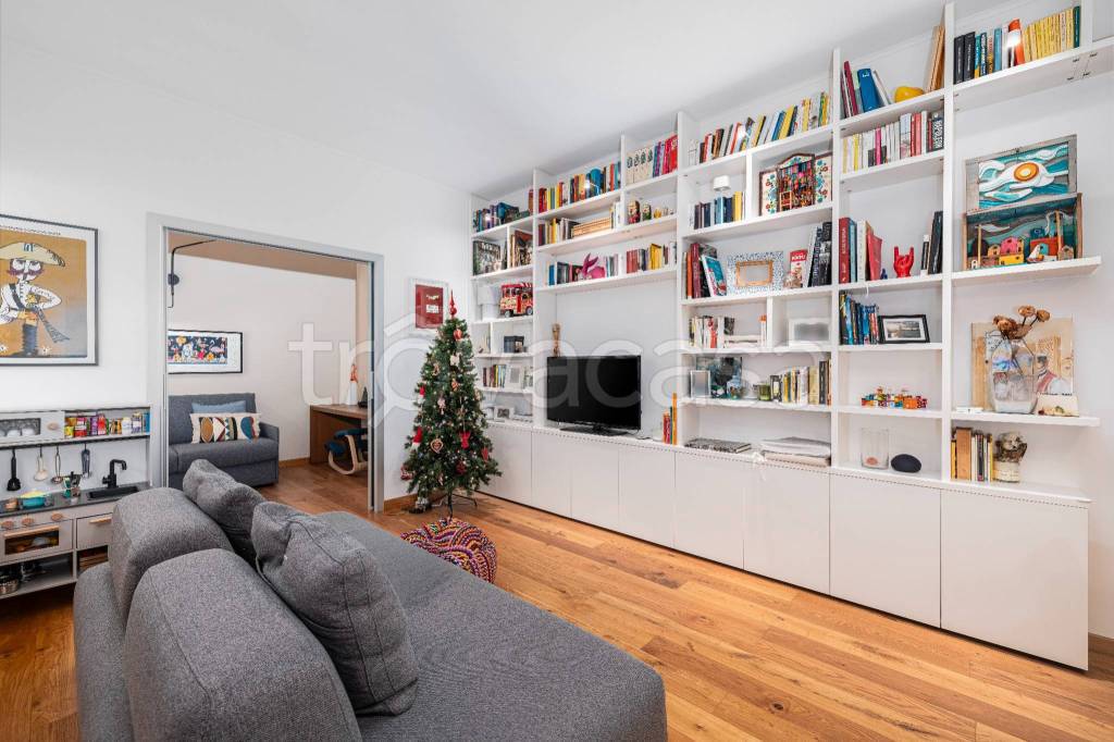 appartamento in vendita a Milano in zona Maggiolina