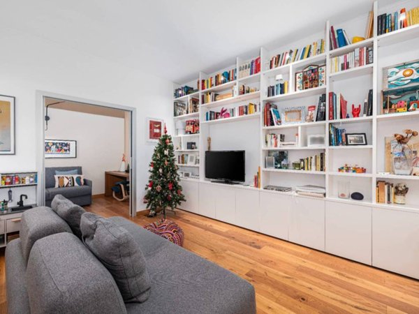 appartamento in vendita a Milano in zona Cascina dei Pomi