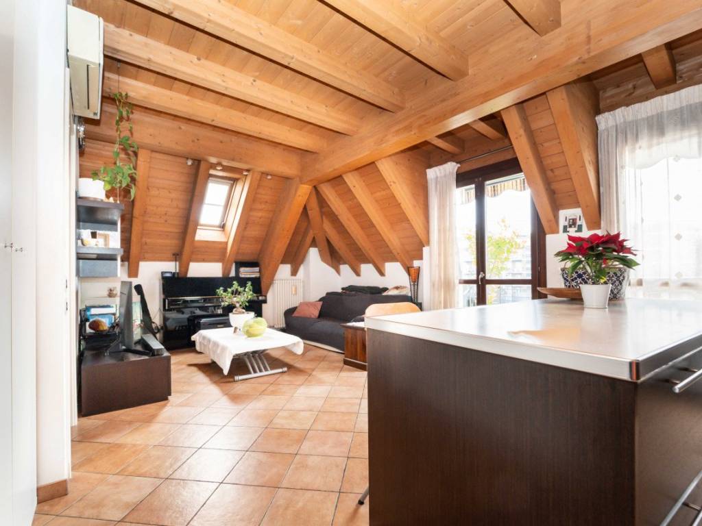 appartamento in vendita a Milano in zona Forlanini