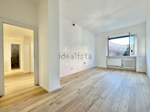 appartamento in vendita a Milano in zona Gallaratese