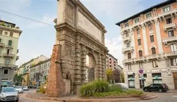 appartamento in vendita a Milano in zona Guastalla