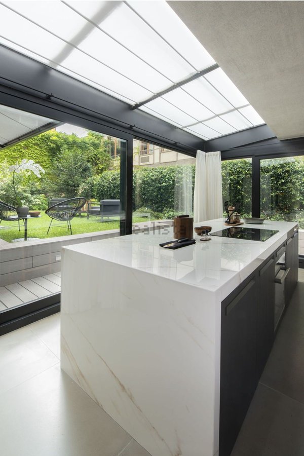 appartamento in vendita a Milano in zona Brera