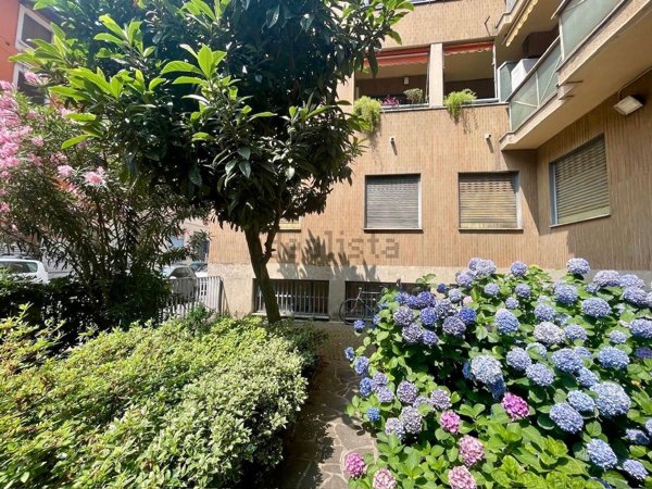 appartamento in vendita a Milano in zona Isola