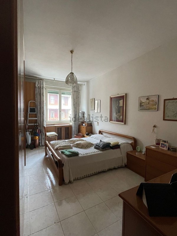 appartamento in vendita a Milano in zona Lorenteggio